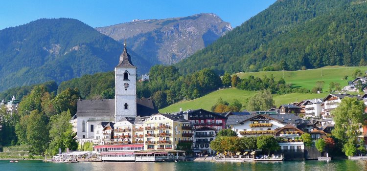 Detektive observieren in St. Wolfgang